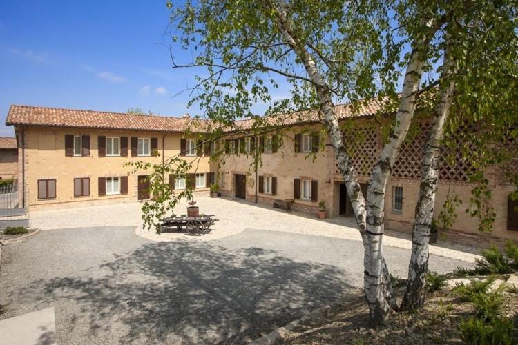 Ca'Rapulin Villa Calosso Luaran gambar